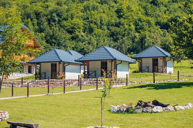 6 Day Tour - Trekking, Rafting, Jeep safari and Canyoning - Day 4: Trekking to heart-shaped Trnovačko Lake