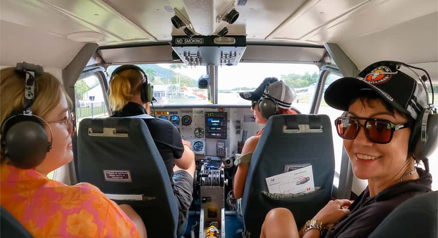 Airlie Beach: Fly Raft Package w Scenic Flight & Snorkeling - Snorkeling on the inner fringing reefs