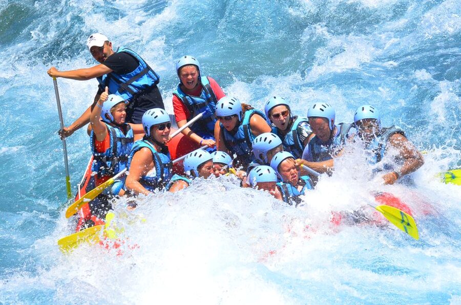Alanya/Antalya: Buggy, Jeep, Rafting, & Zipline Tour + lunch - Lunch beside the river
