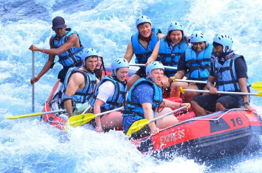 Alanya/Antalya: Buggy, Jeep, Rafting, & Zipline Tour + lunch - The final 55 minutes on the river