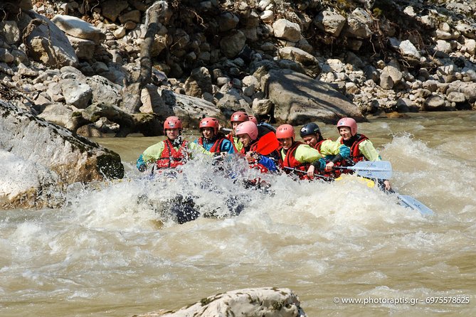 Arachthos white water river Rafting: Plaka's Bridge- Tzari - A closer look at the start, middle, and finish