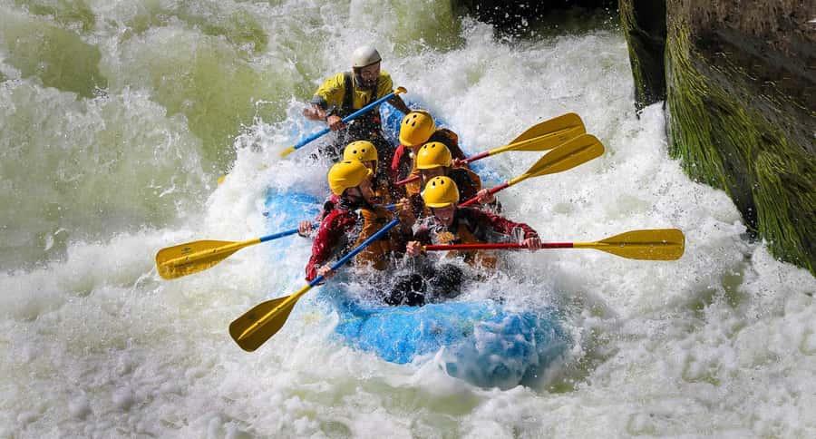 Arequipa: Rafting on the Chili River | Full adrenaline | - Rafting the Chili River near Arequipa
