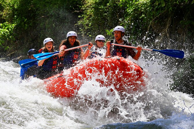 Awesome Fun Rafting Class 3 Balsa River 5-Hour Tour in La Fortuna - Getting ready for a first rafting trip