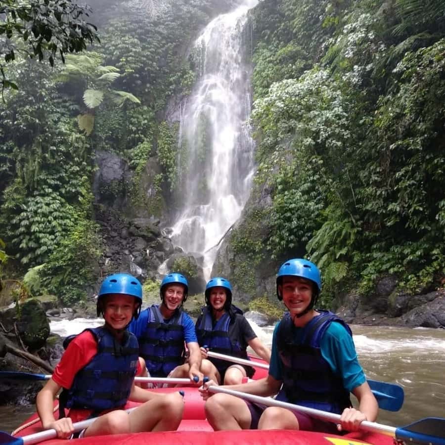Bali: Ayung River Rafting with Gourmet Lunch - Getting fitted for the river