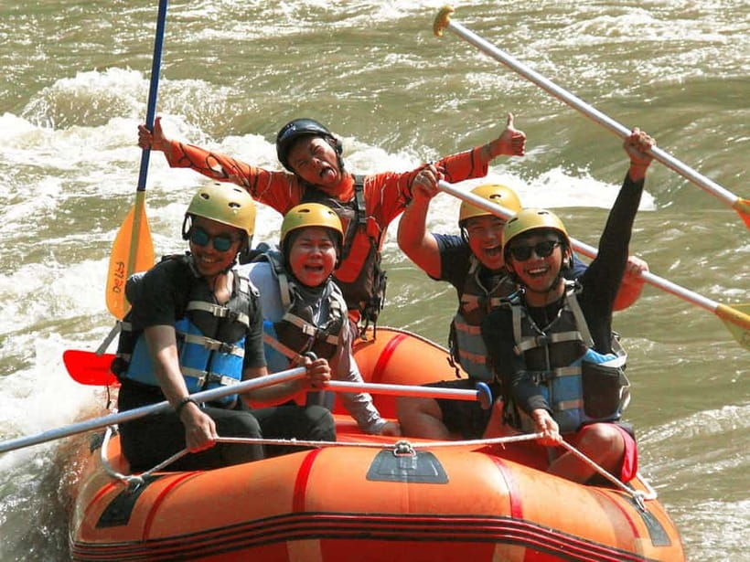 Bali: Ayung River Whitewater Rafting Adventure with Lunch - Lunch with a jungle view