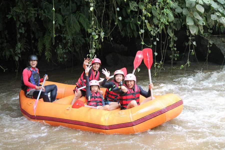 Bali: Mount Batur Sunrise Trek and White Water Rafting - The Mt. Batur Lounge makes the middle of the day easier