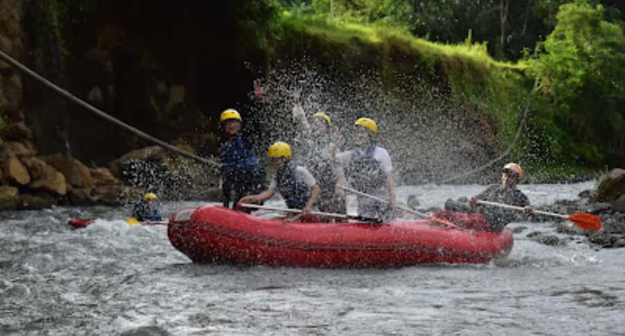 Bali Rafting: River Rafting with Zipline Down to the River - What the 2.5-hour rafting section feels like