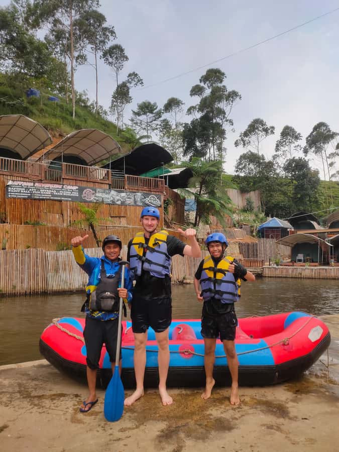 Bandung : Pangalengan River Rafting Adventure with Lunch - Who will enjoy this most