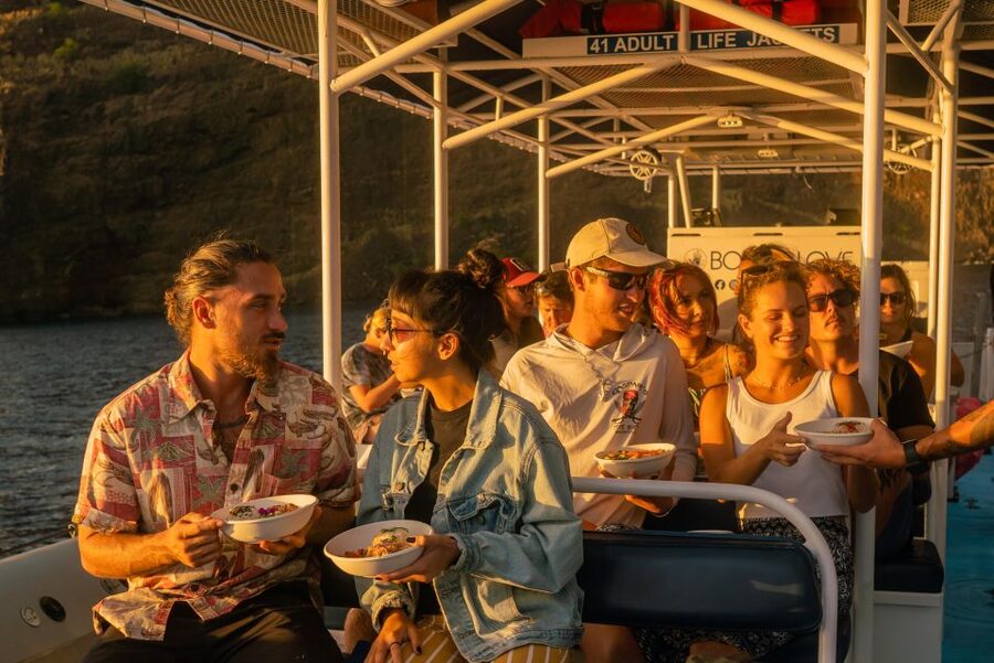 Big Island: Kona Super Raft Sunset Cruise - The first stretch along the Kona Coast