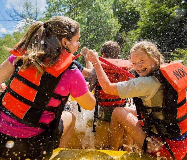 Bryson City: Nantahala River Guided Whitewater Rafting Trip - Learning the paddling calls before launch