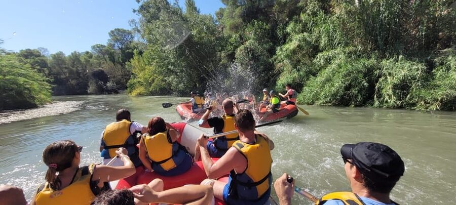 Calasparra: Almadenes Canyon Rafting Tour & Visit 3 Caves - Practical preparation for the day