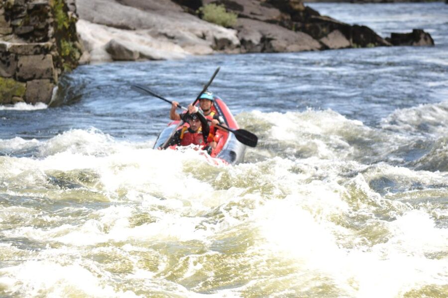 Canoa Raft - Starting at the Melgaço Sports Complex
