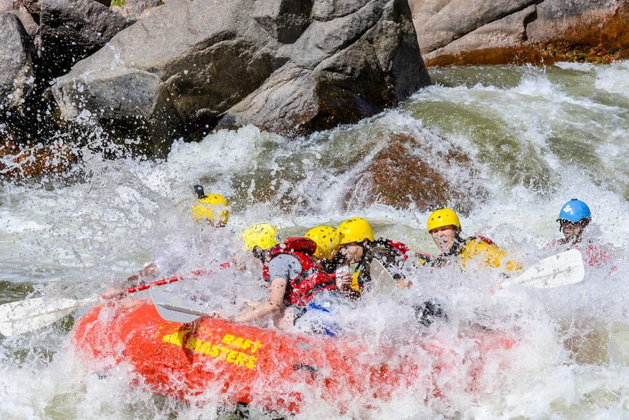 Cañon City: Royal Gorge Rafting with Wetsuit, Lunch & Photos - Gear, clothing, and what to pack