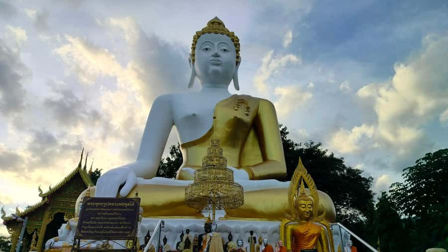 Chiang Mai: Bamboo Rafting and Wat Phra That Doi Kham - Who Will Enjoy This Half-Day Tour