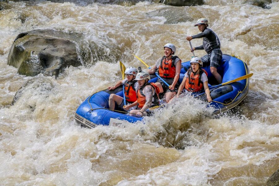 Chiang Mai: Whitewater Rafting and Waterfall Trekking Tour - Lunch and the change from trail to river