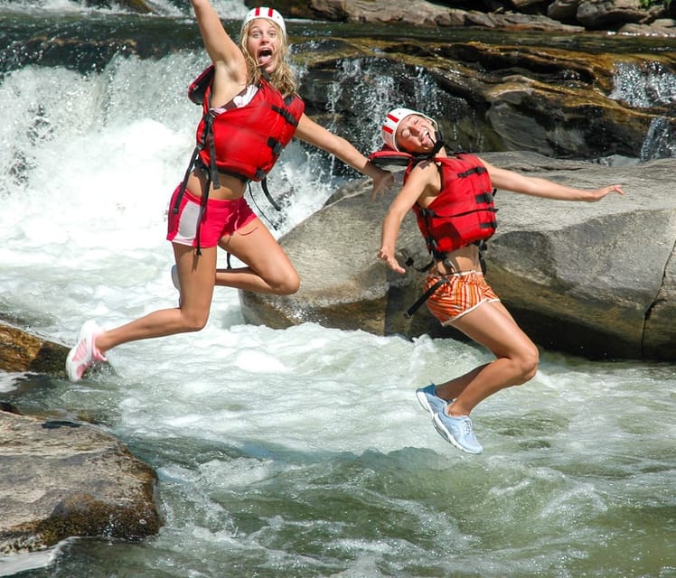 Clayton: Chattooga River Rafting on Class III Rapids - The first rapids: learning the river’s language
