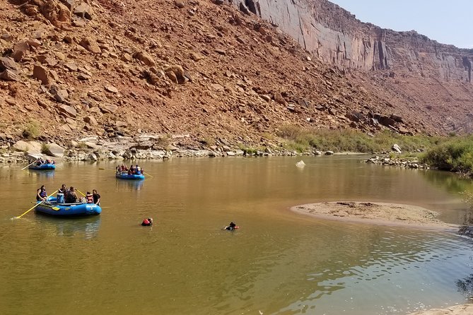 Colorado River Rafting: Half-Day Morning at Fisher Towers - Guides Shape the Experience