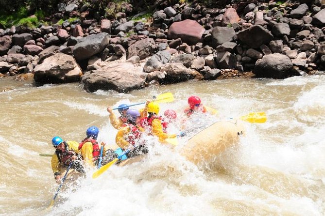 Cusco Rafting and Zipline Adventure - Lunch, Showers, and a Much-Needed Sauna