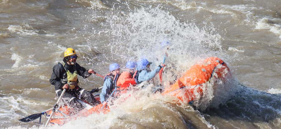 Denali, Alaska: Canyon Wave Raft Class III-IV Paddle/Oar - Why this Denali rafting trip is worth considering