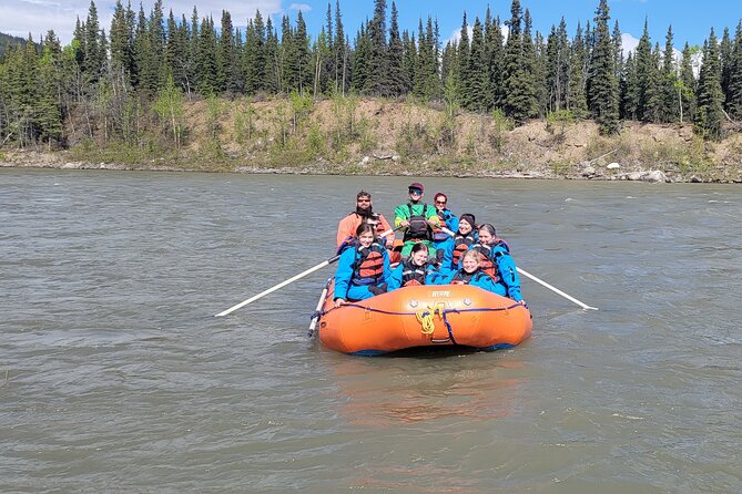 Denali Rafting Wilderness Wave - Guides who make the trip work