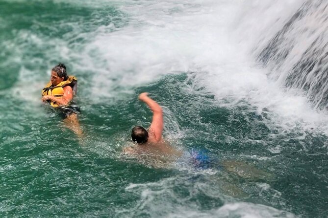 Dunn's River, Blue Hole and Bamboo Rafting from Ocho Rios - The guides are an important part of the value