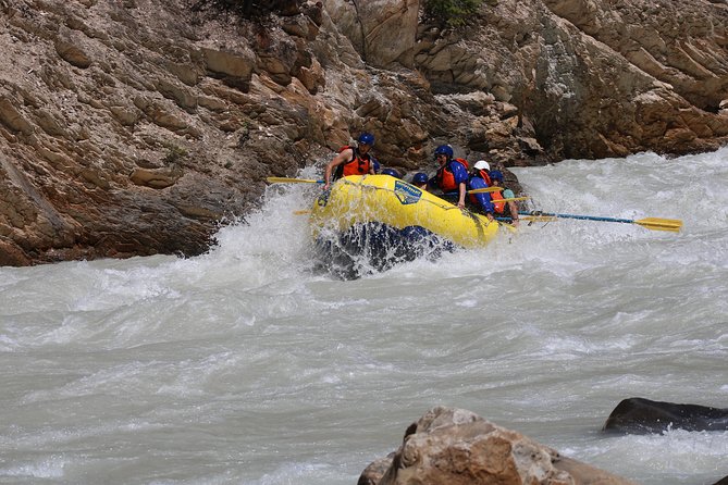 Extreme Whitewater Rafting on Kicking Horse River - Meeting at the Kootenay River Runners basecamp