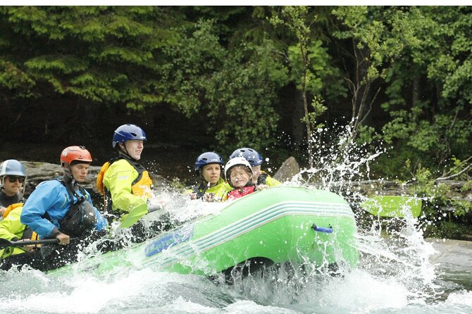 Family Rafting Grade 2 - How the scenery changes the experience