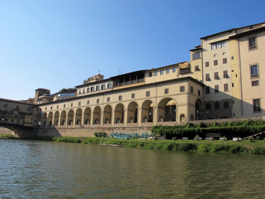 Florence: Ponte Vecchio Rafting Experience with Aperitif - Passing under Ponte Vecchio