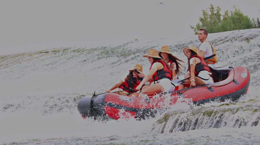 Florence: Pontevecchio Bridge and City Sights Rafting Cruise - What the paddling feels like