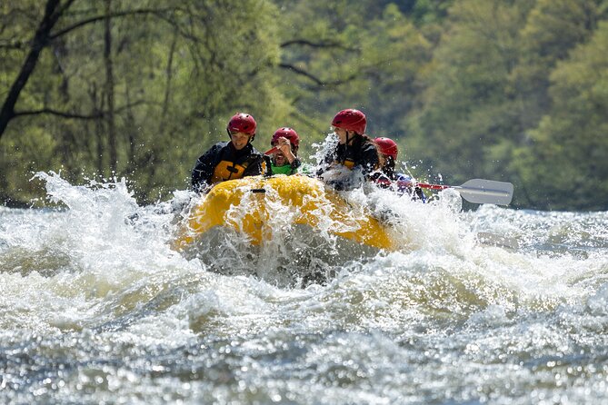 French Broad Gorge Whitewater Rafting Trip - Safety without the stiff routine