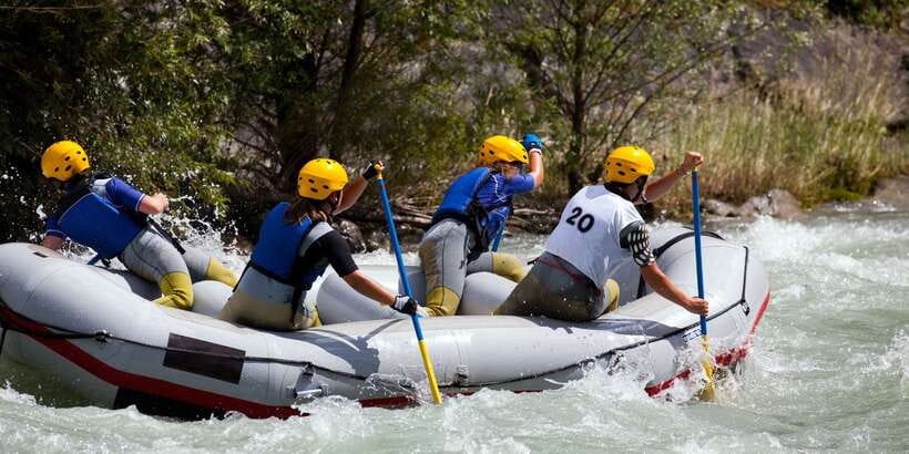 From Colombo: Kithulgula White Water Rafting Adventure - A practical lunch stop after the rapids