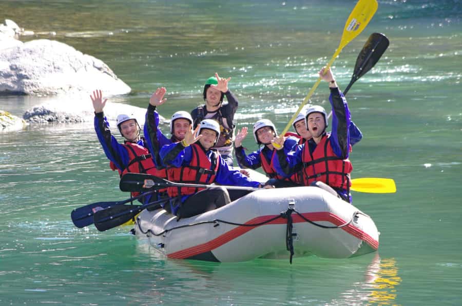From Gardiner: Yellowstone River Whitewater Rafting & Lunch - Guides make a real difference on a small raft
