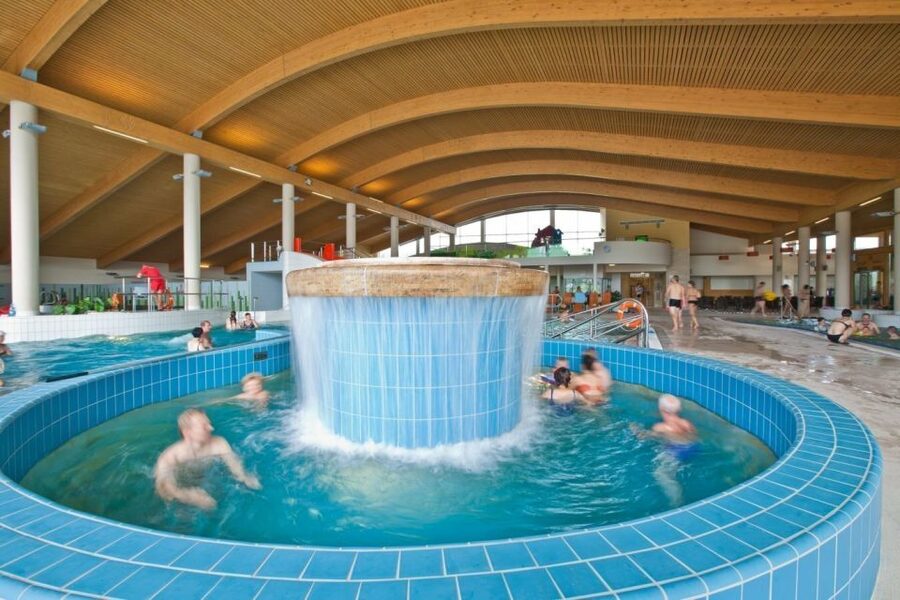 From Krakow: Dunajec River Rafting with Thermal Baths option - Who should book this day trip?