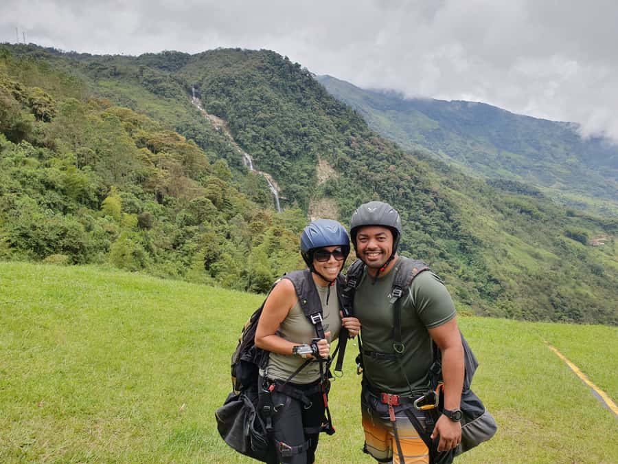 From Medellín: Paragliding and Rafting Combo Tour - Guides, language, and the private-group advantage