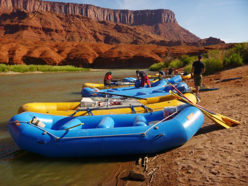 From Moab: Canyonlands 4x4 Drive and Colorado River Rafting - Key points at a glance
