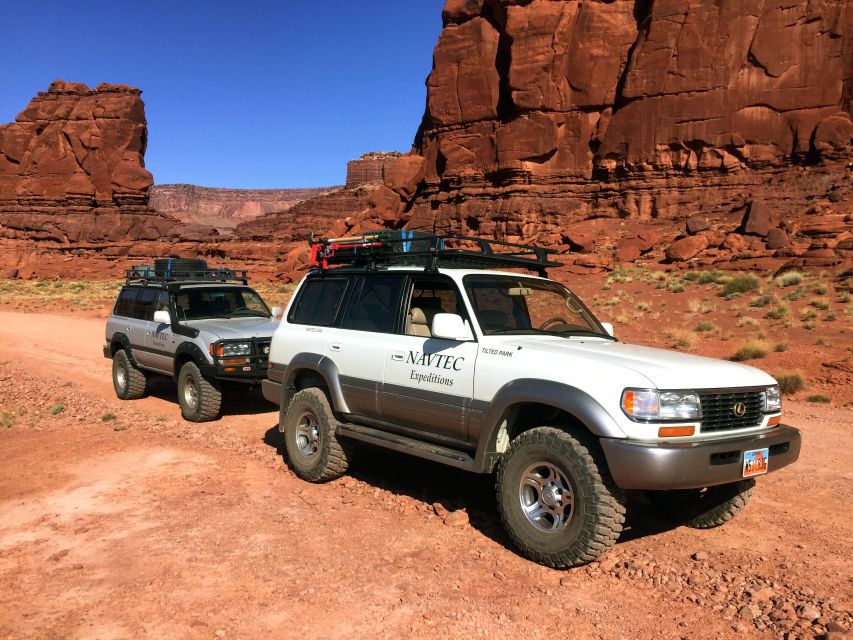 From Moab: Canyonlands 4x4 Drive and Colorado River Rafting - Guides who add humor and confidence