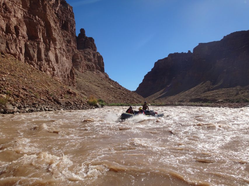 From Moab: Cataract Canyon Whitewater Rafting Experience - Swimming, hiking, and lunch beside the river