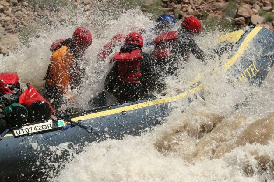 From Moab: Cataract Canyon Whitewater Rafting Experience - What to wear and pack for changing conditions