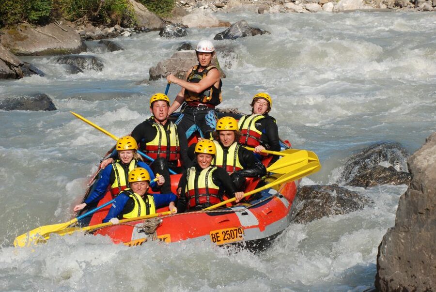 From Zurich Rafting Adventure in Interlaken - Free time between Thun and Brienz lakes