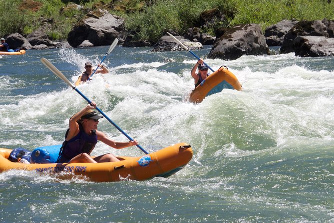 Full-Day Rogue River Hellgate Canyon Raft Tour - Choosing between an inflatable kayak, paddle raft, and oared raft