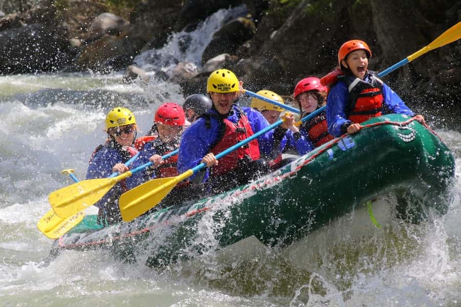Gallatin Gateway: Rafting Trip on the Gallatin River (I-III) - A short shuttle to the launch point
