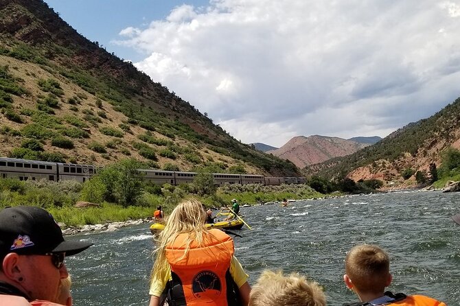 Glenwood Springs Short and Mild Rafting Trip - A gentle introduction to Glenwood Springs rafting