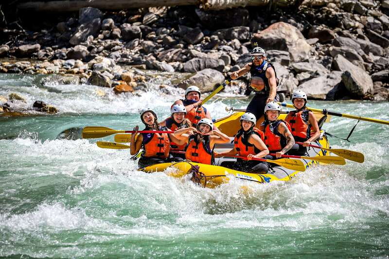 Golden, BC: Kicking Horse River Half Day Whitewater Rafting - Guides, instructions, and the group experience
