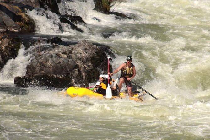 Half Day Rogue River White Water (Class I- IV) - Taking on Nugget Falls and the Powerhouse section