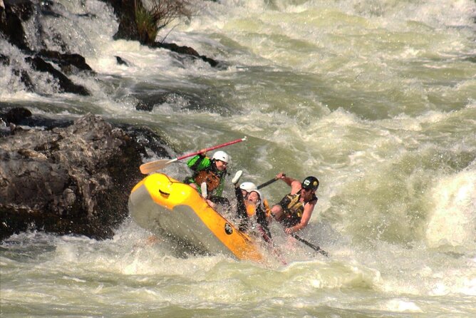 Half Day Rogue River White Water (Class I- IV) - The warm-up: Class II rapids and wave trains