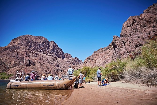 Hoover Dam 1.5‑Hour Raft Tour in Black Canyon - Sun, snacks, and what the crew provides