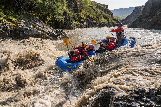 Iceland’s Top Grade 4 Rafting – Drysuit, Canyon & Adrenaline - Why the East Glacial River is the main event
