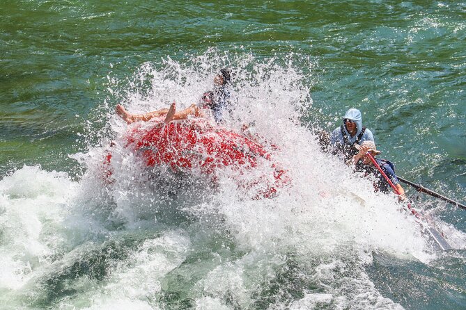 Jackson Hole Whitewater Rafting Small Boat - The guides make the difference