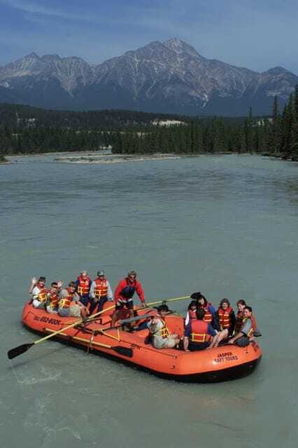 Jasper: Jasper National Park Easy 2-Hour Rafting Trip - Floating the Athabasca River without the white-water fuss