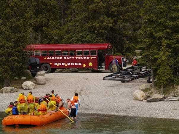 Jasper: Jasper National Park Easy 2-Hour Rafting Trip - Looking for elk, eagles, and mountain wildlife